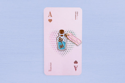 [Alice's Adventures in Wonderland] Enamel Pin - Drink Me