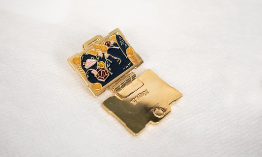 [Magic & More] Enamel Pin - Niffler in the Suitcase